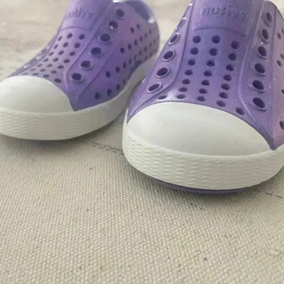 Native Iridescent Purple Native
Size C5 - Picture 3 of 7